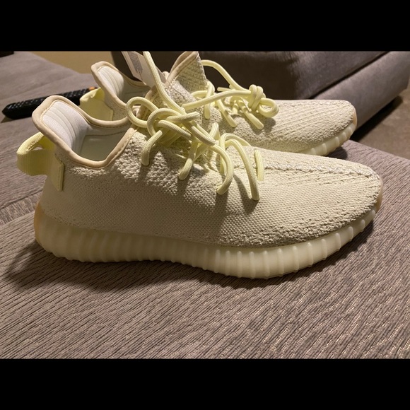 Yeezy Boost 350 V2 Butter Men Size 8 main image 9